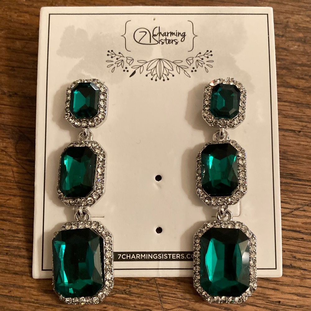 7 Charming Sisters Emerald Green Crystal & Rhinestone Dangle Earrings NWT